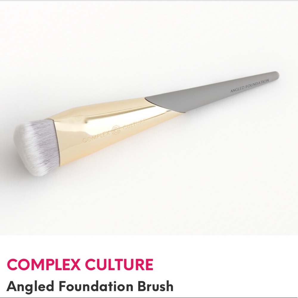 Complex Culture Foundation Brush